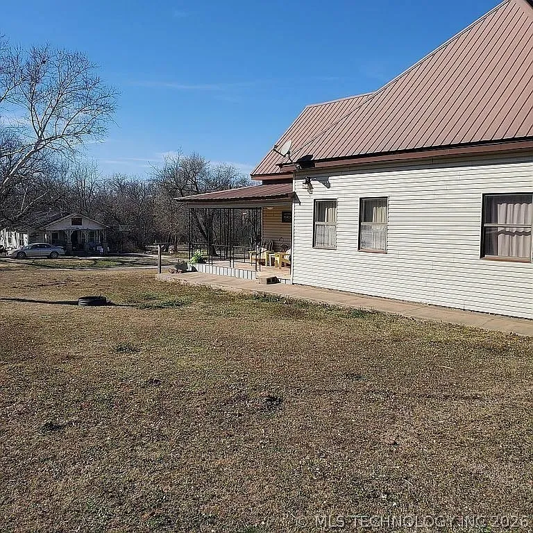 504 S Seminole Weleetka, OK 74880
