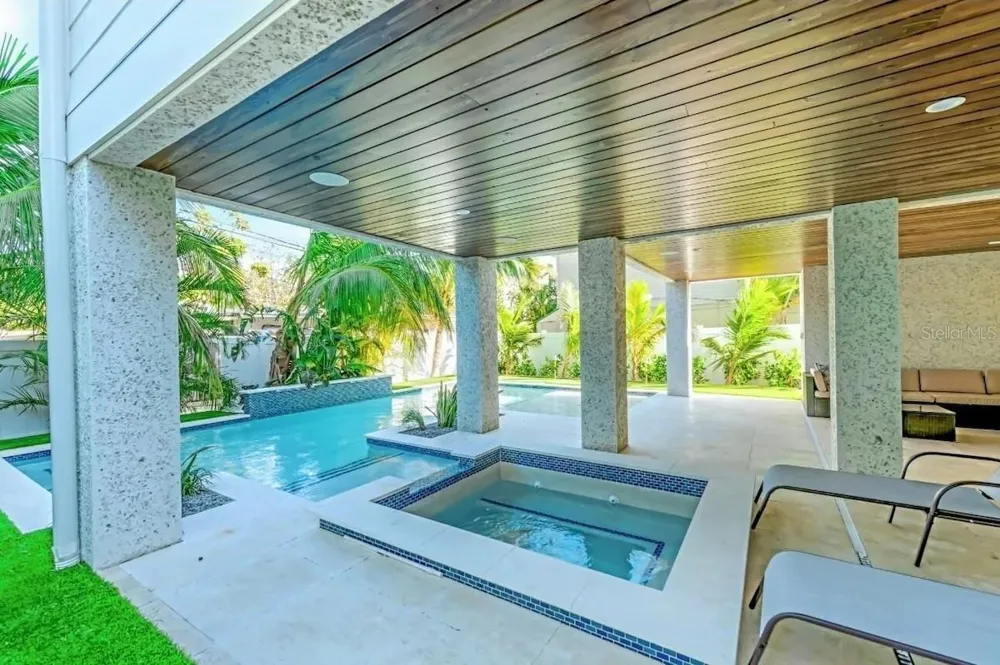2403 AVENUE C Bradenton Beach, FL 34217