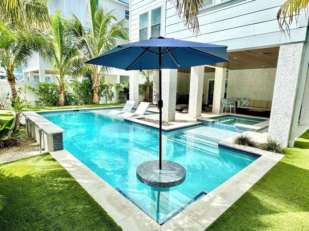 2403 AVENUE C Bradenton Beach, FL 34217