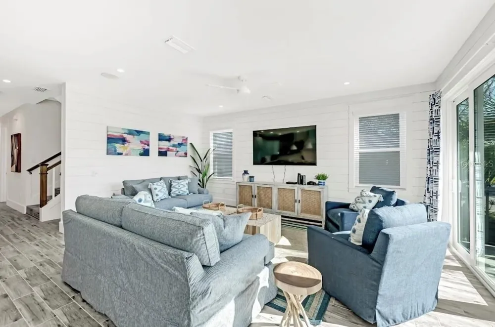 2403 AVENUE C Bradenton Beach, FL 34217