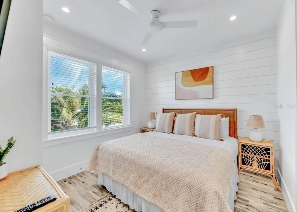 2403 AVENUE C Bradenton Beach, FL 34217