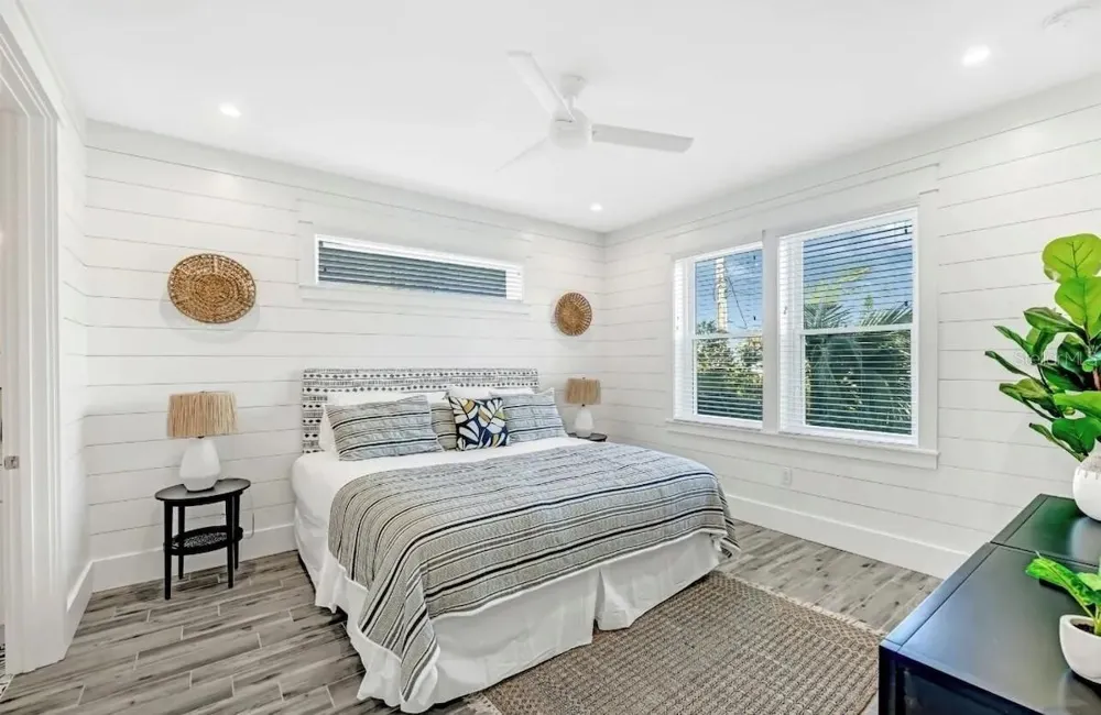 2403 AVENUE C Bradenton Beach, FL 34217