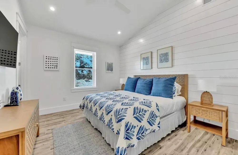 2403 AVENUE C Bradenton Beach, FL 34217