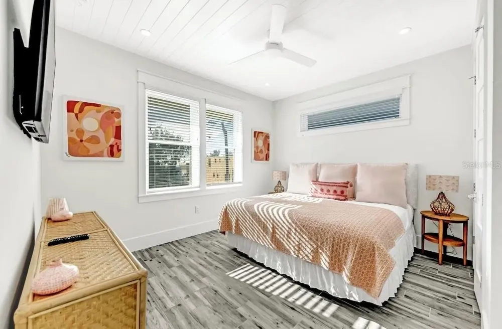 2403 AVENUE C Bradenton Beach, FL 34217