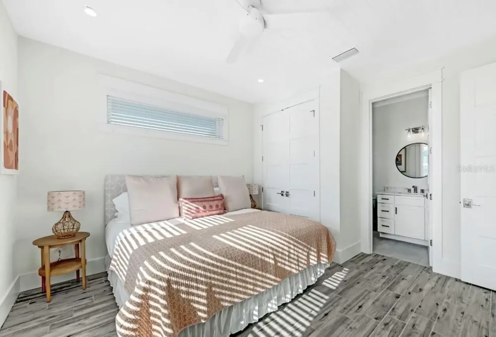 2403 AVENUE C Bradenton Beach, FL 34217