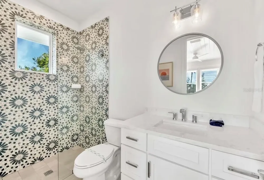 2403 AVENUE C Bradenton Beach, FL 34217