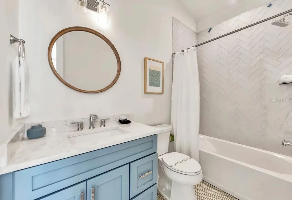 2403 AVENUE C Bradenton Beach, FL 34217