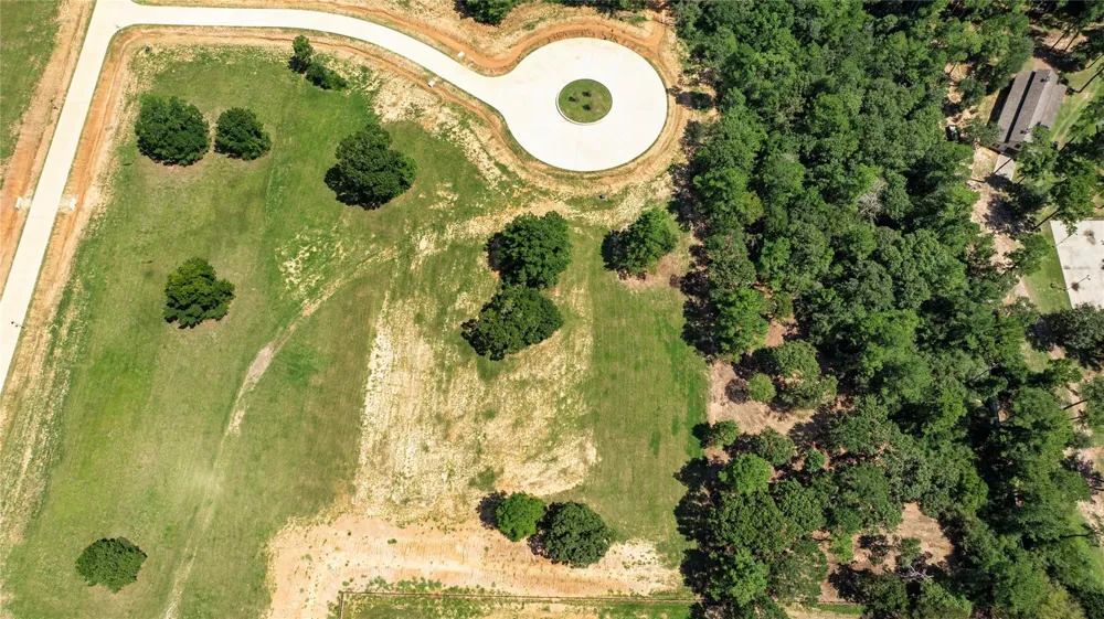 216 Hidden Oak Drive Hockley, TX 77447