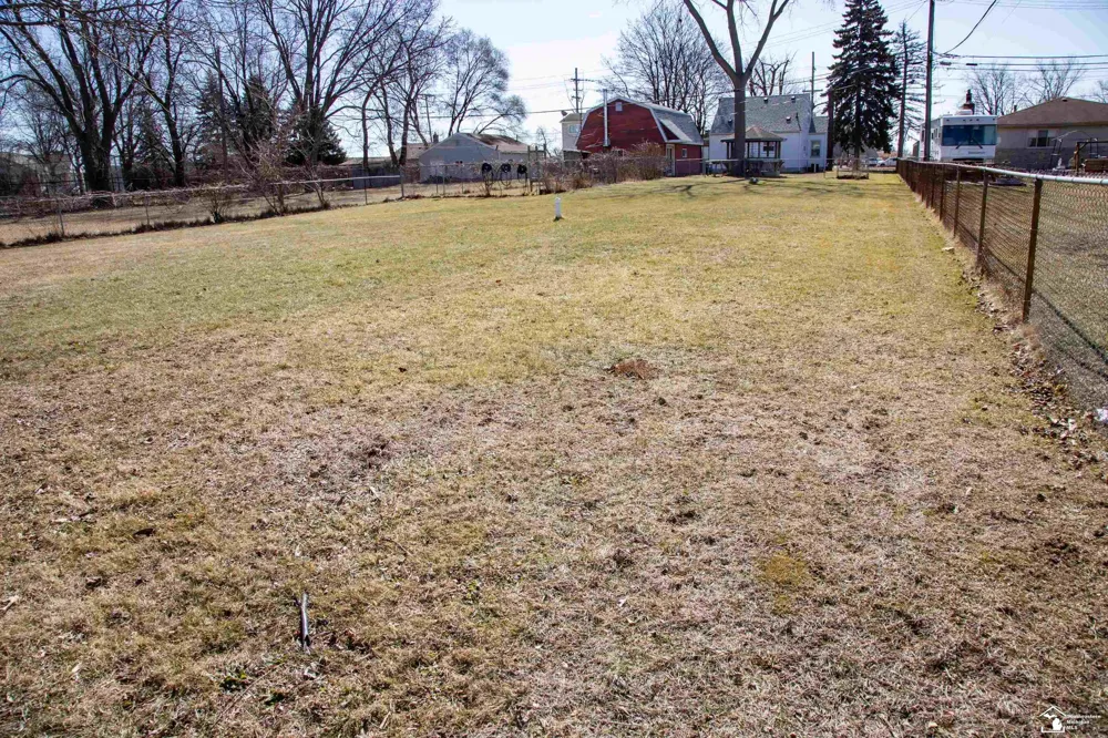 15708 Goddard Road Allen Park City, MI 48101