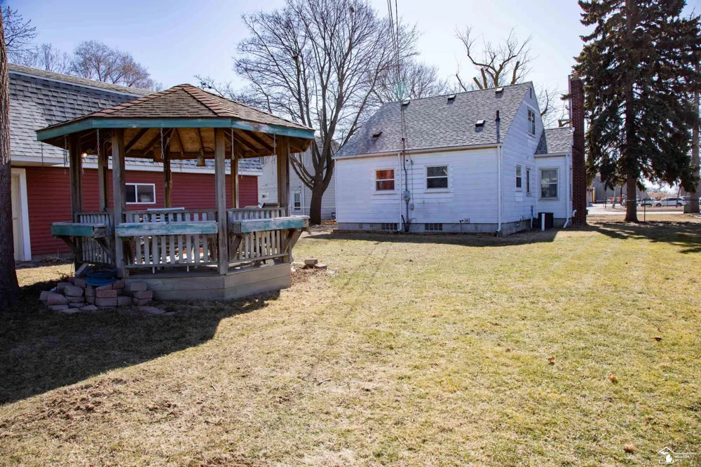 15708 Goddard Road Allen Park City, MI 48101