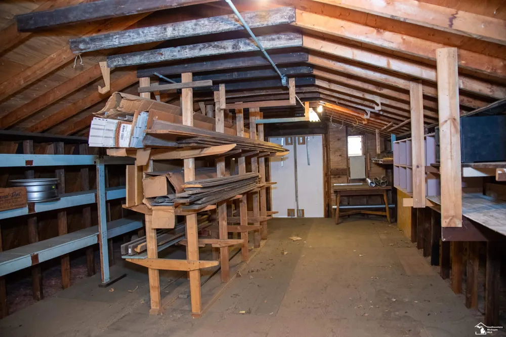 15708 Goddard Road Allen Park City, MI 48101