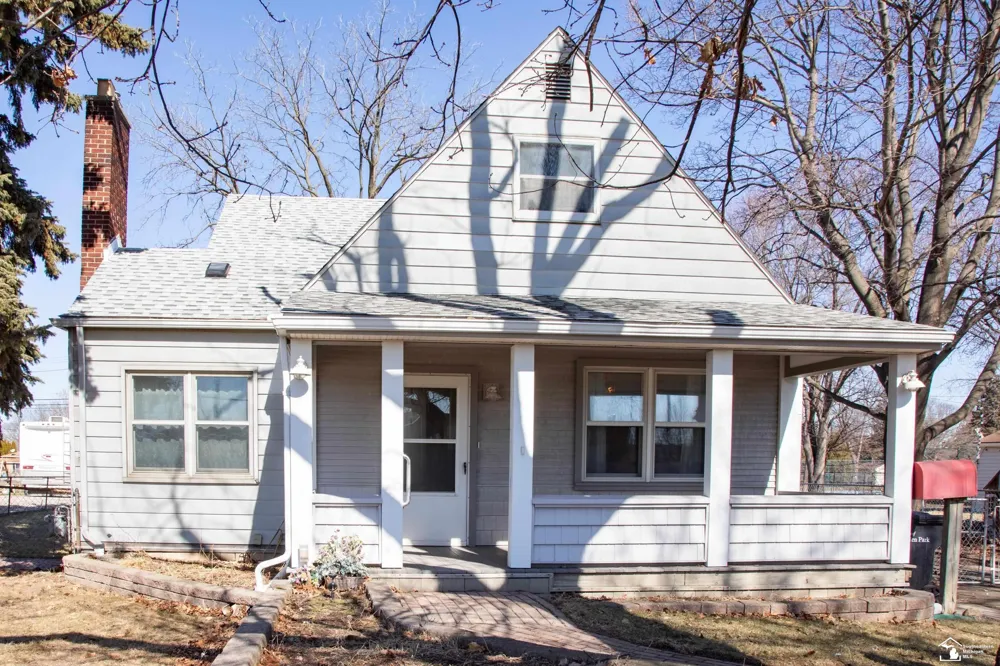 15708 Goddard Road Allen Park City, MI 48101