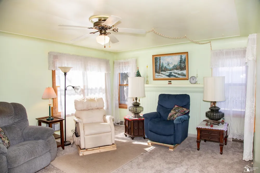 15708 Goddard Road Allen Park City, MI 48101