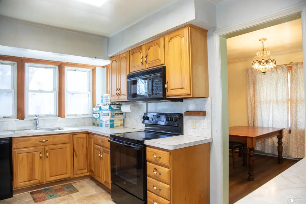 15708 Goddard Road Allen Park City, MI 48101