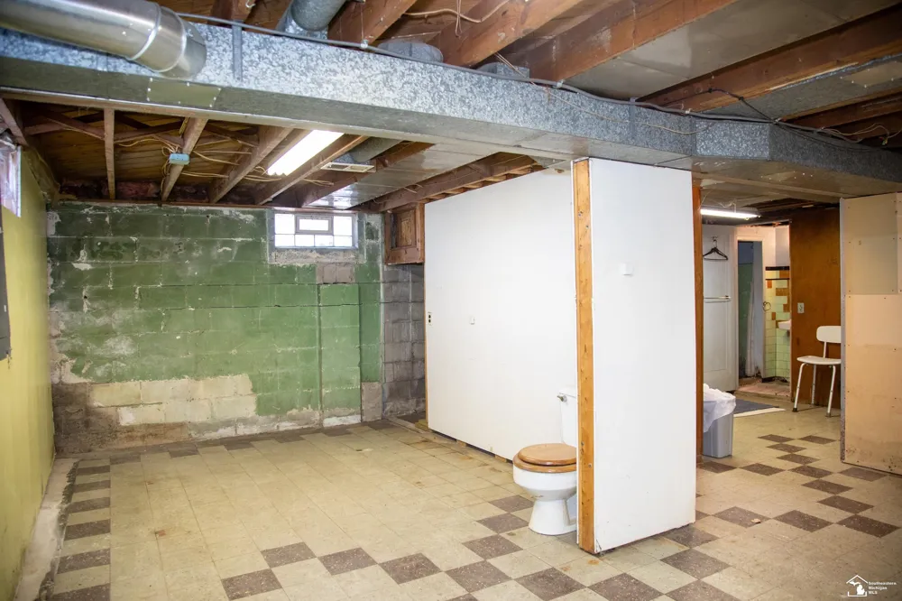 15708 Goddard Road Allen Park City, MI 48101