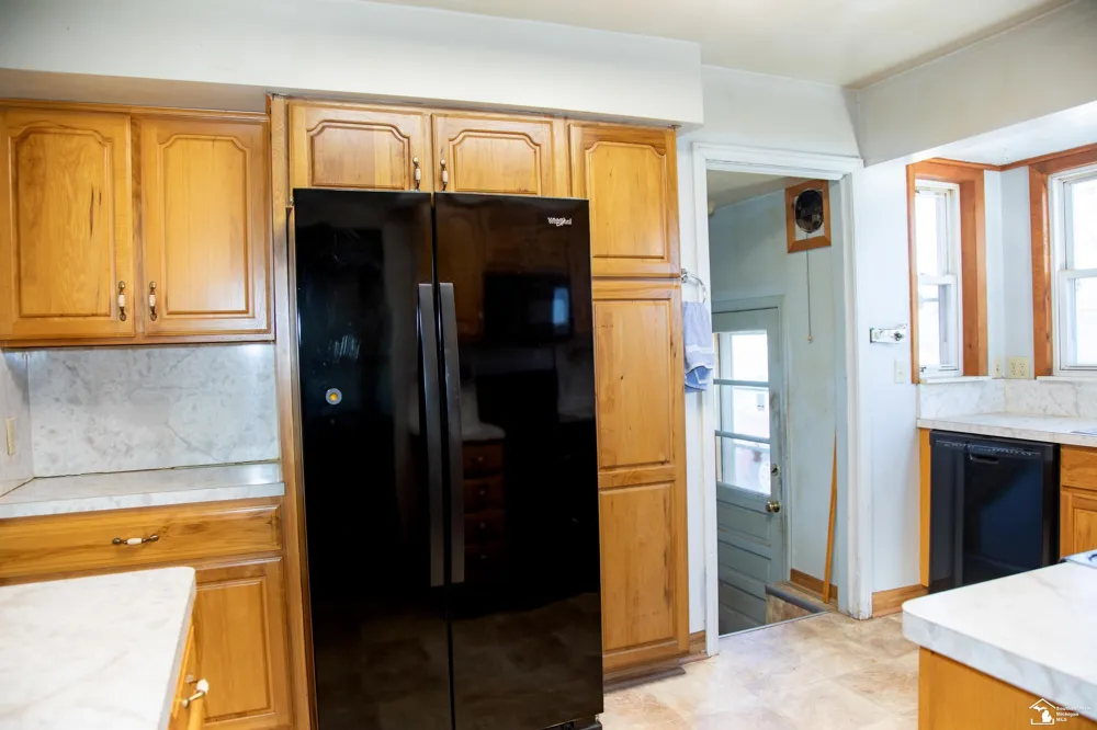 15708 Goddard Road Allen Park City, MI 48101