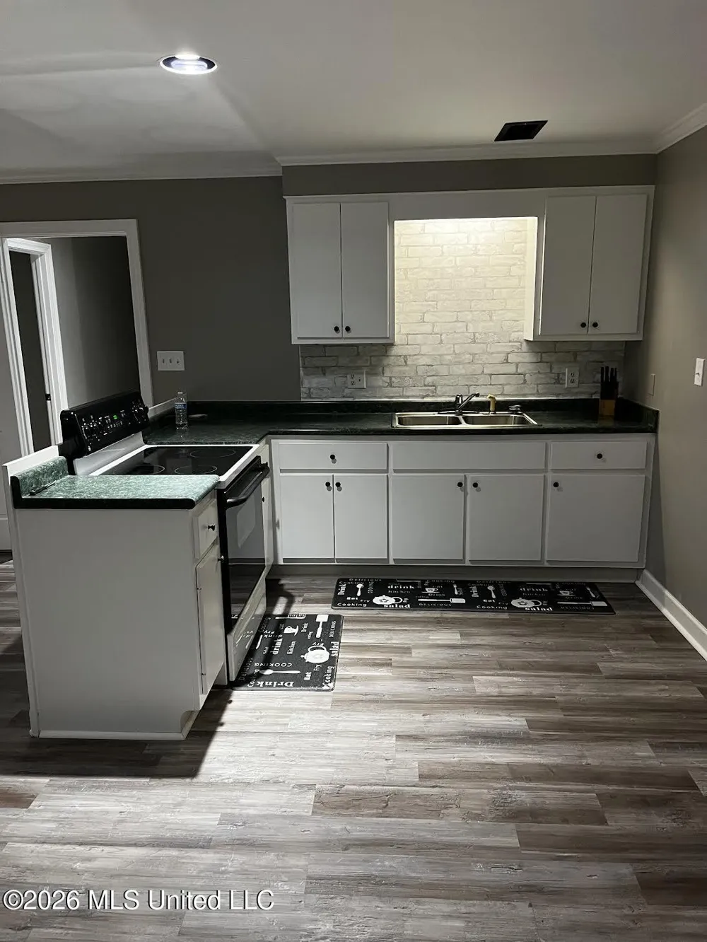 2110 Carol Street Greenville, MS 38703