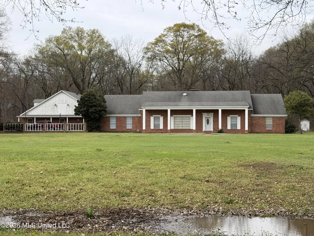 2110 Carol Street Greenville, MS 38703