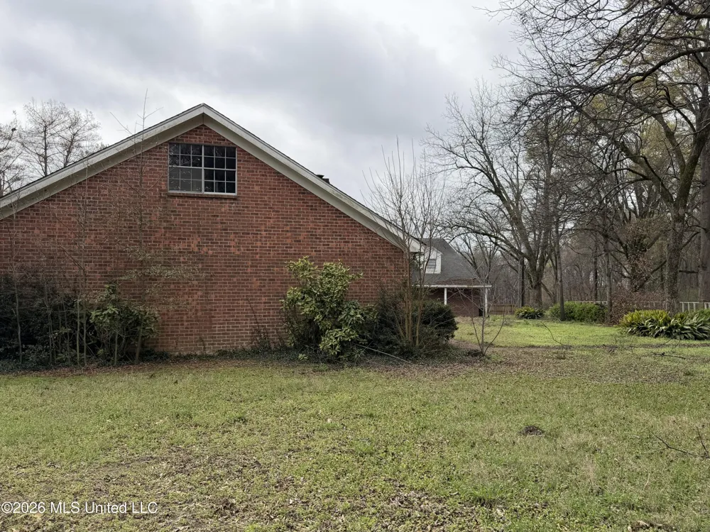 2110 Carol Street Greenville, MS 38703