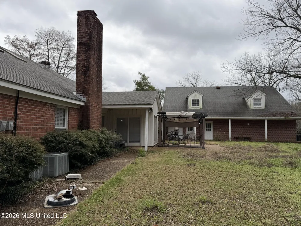 2110 Carol Street Greenville, MS 38703