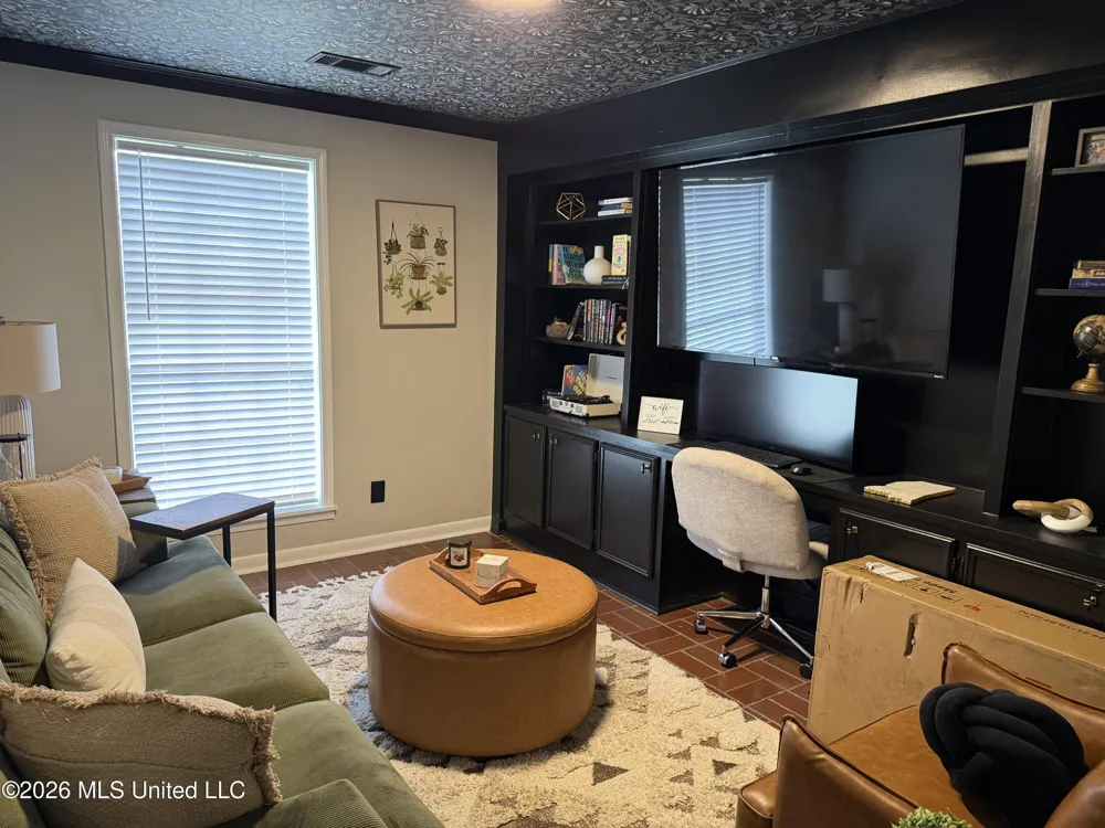 2110 Carol Street Greenville, MS 38703