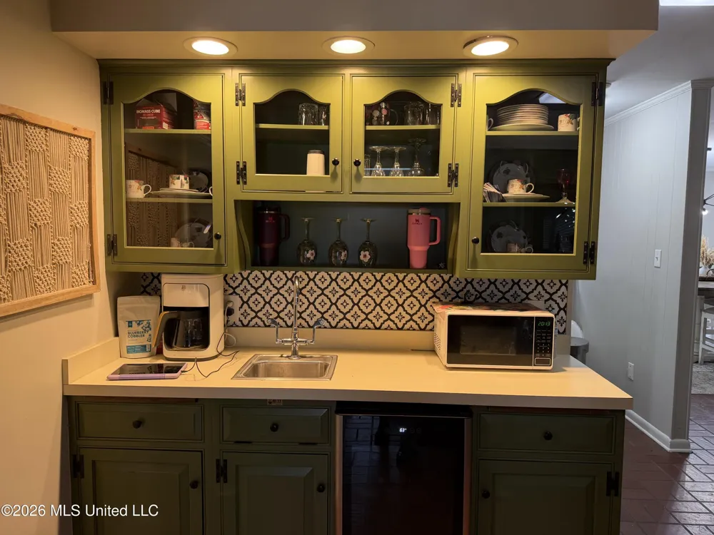2110 Carol Street Greenville, MS 38703