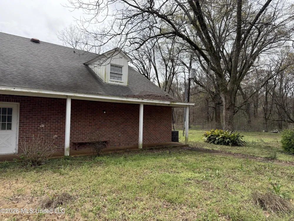 2110 Carol Street Greenville, MS 38703