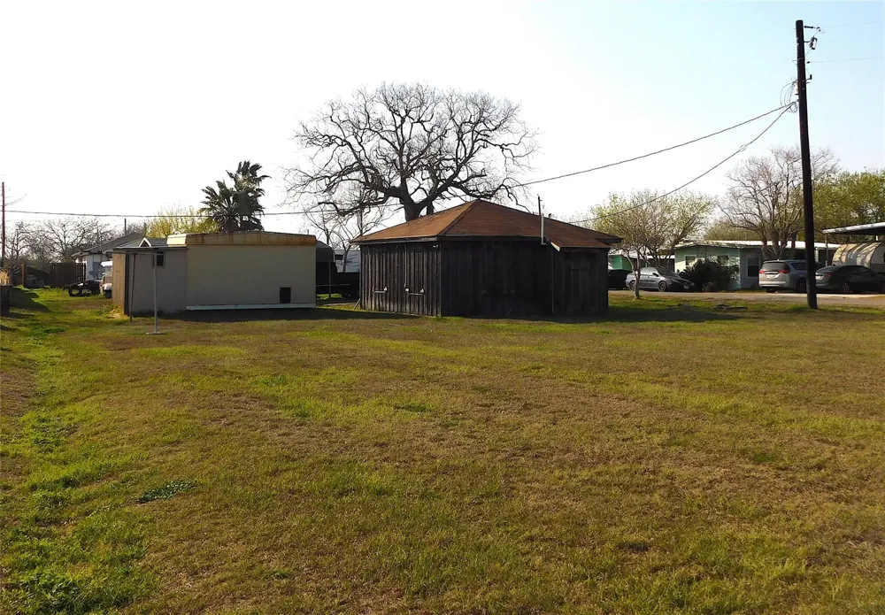 266 1st Street Port Lavaca, TX 77979