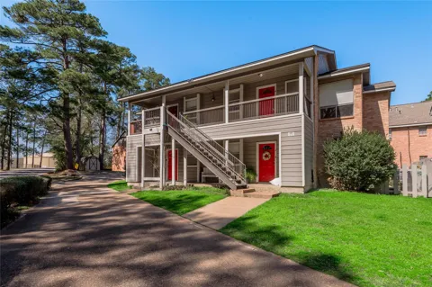 2404 Sycamore Avenue #C4
