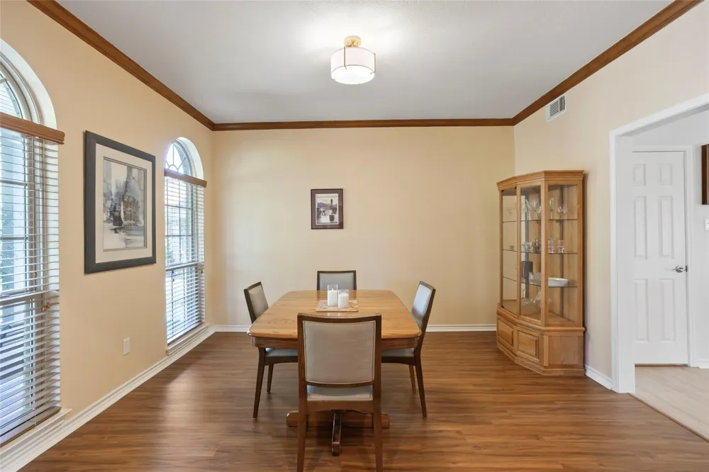 860 Fm-517 E Dickinson, TX 77539