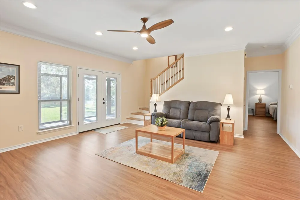 860 Fm-517 E Dickinson, TX 77539