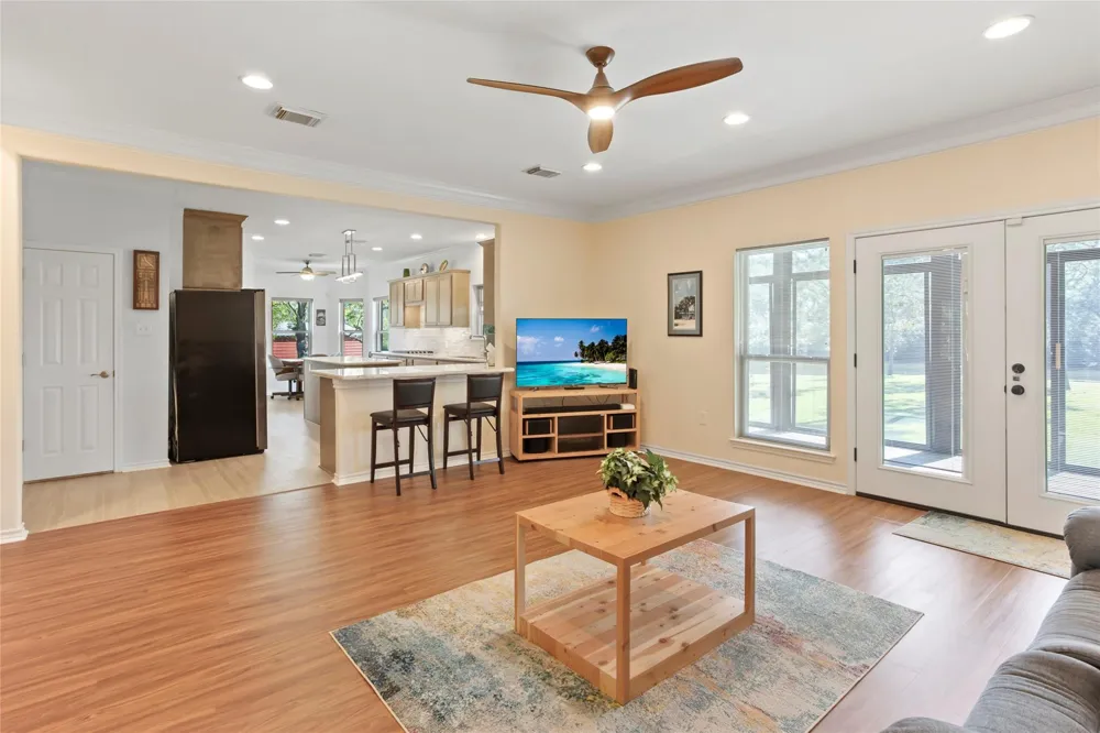 860 Fm-517 E Dickinson, TX 77539