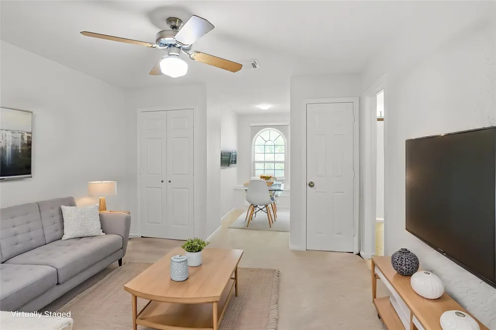 860 Fm-517 E Dickinson, TX 77539
