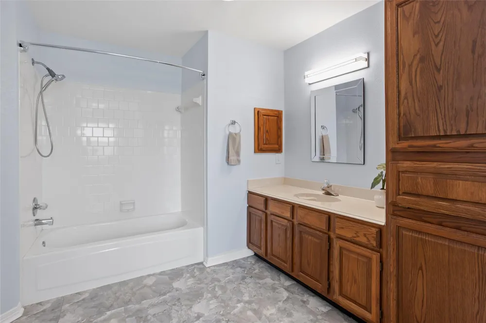 860 Fm-517 E Dickinson, TX 77539