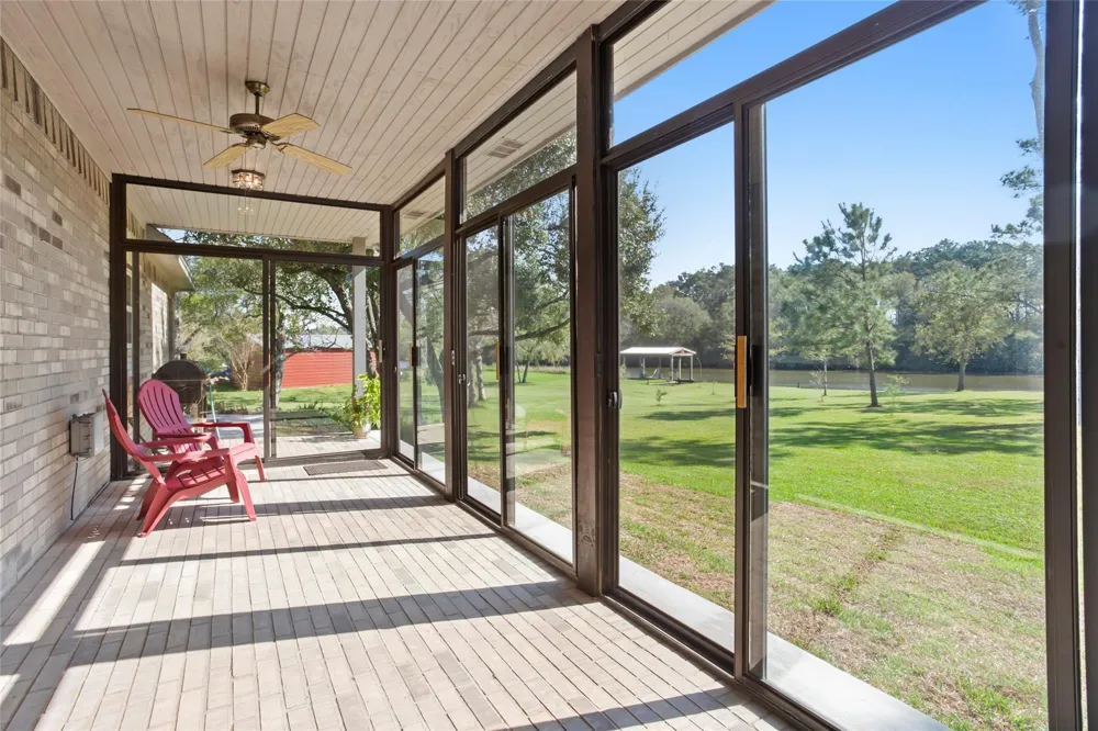 860 Fm-517 E Dickinson, TX 77539