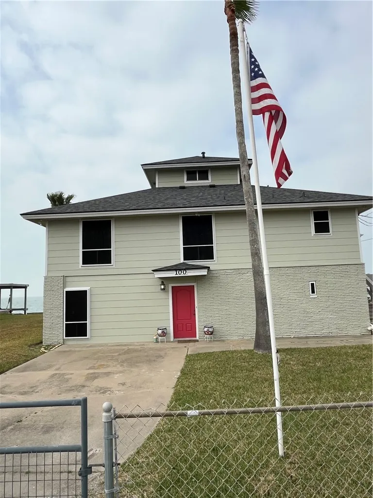 100 Bayshore Drive Ingleside on the Bay, TX 78362