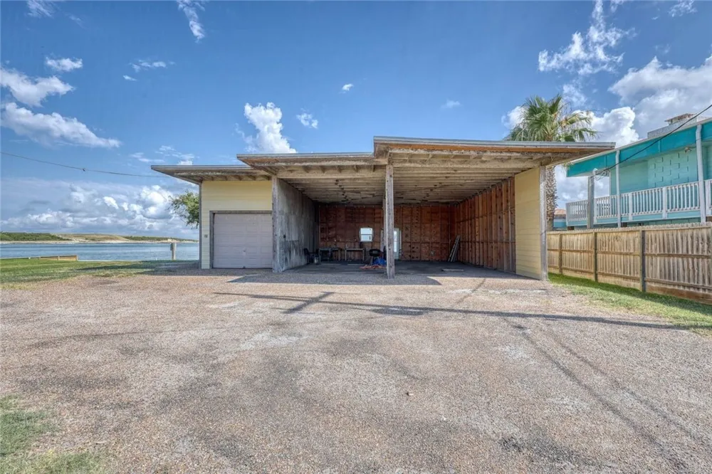 100 Bayshore Drive Ingleside on the Bay, TX 78362