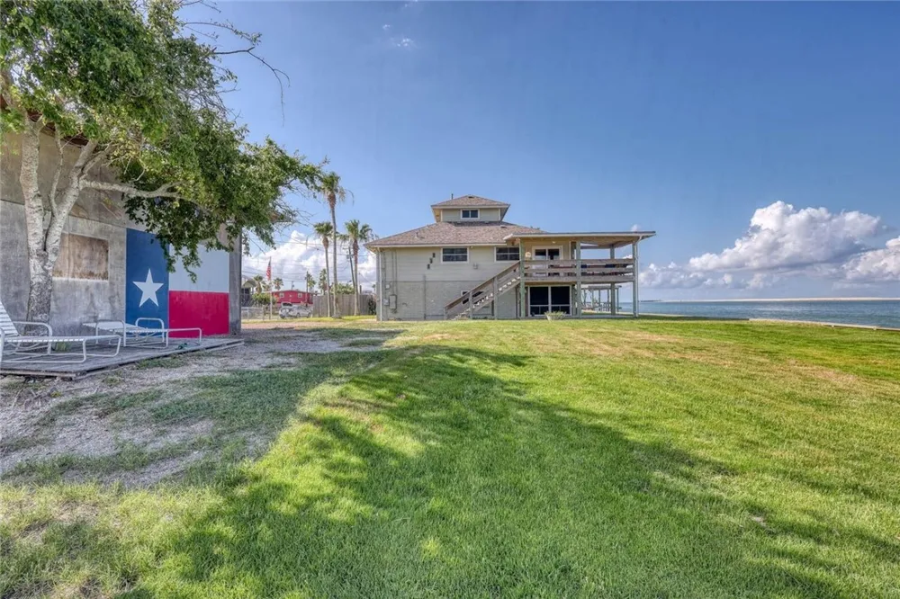 100 Bayshore Drive Ingleside on the Bay, TX 78362