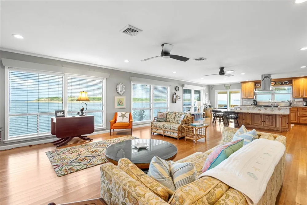 100 Bayshore Drive Ingleside on the Bay, TX 78362