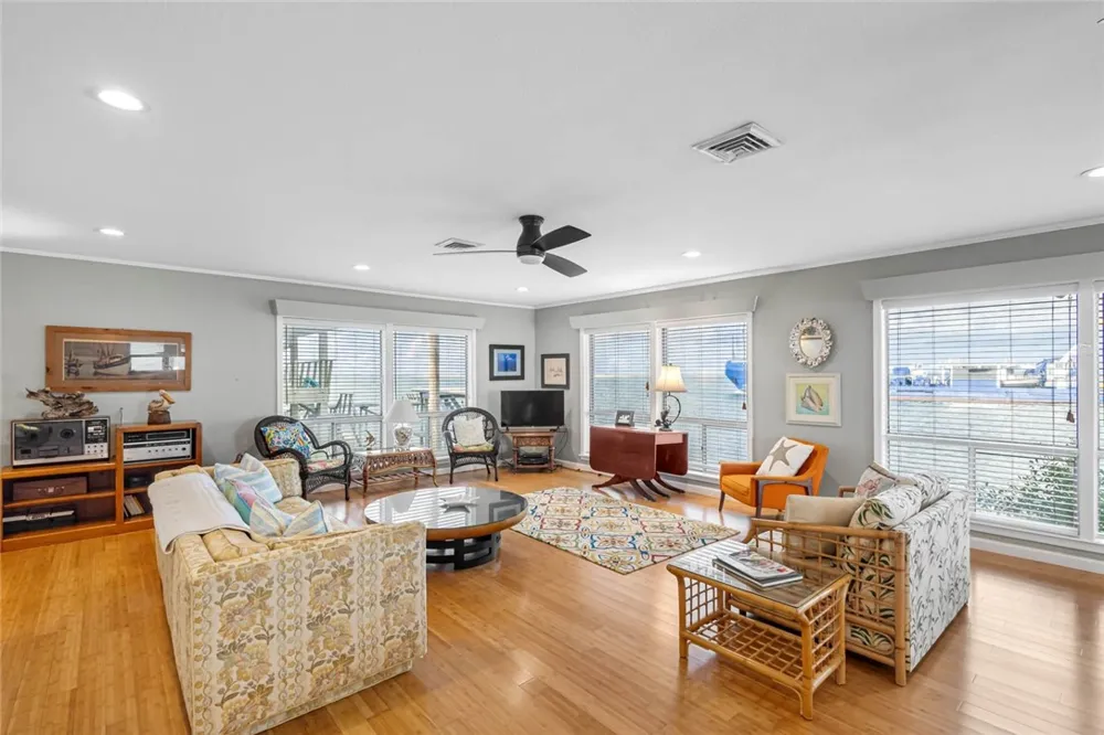 100 Bayshore Drive Ingleside on the Bay, TX 78362