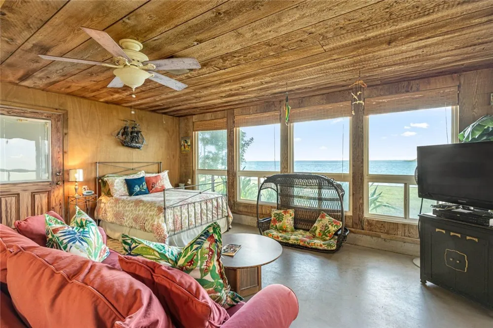 100 Bayshore Drive Ingleside on the Bay, TX 78362