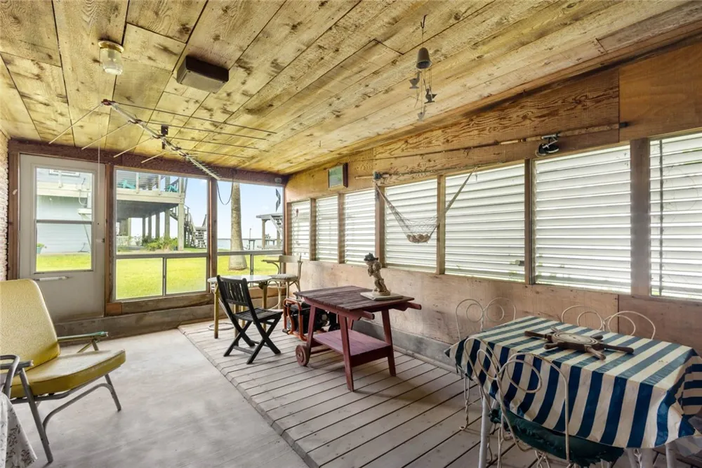 100 Bayshore Drive Ingleside on the Bay, TX 78362