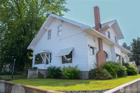 202 E 3rd Avenue