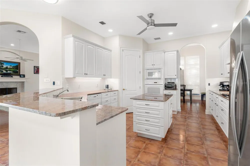 38230 YALE CIRCLE Leesburg, FL 34788