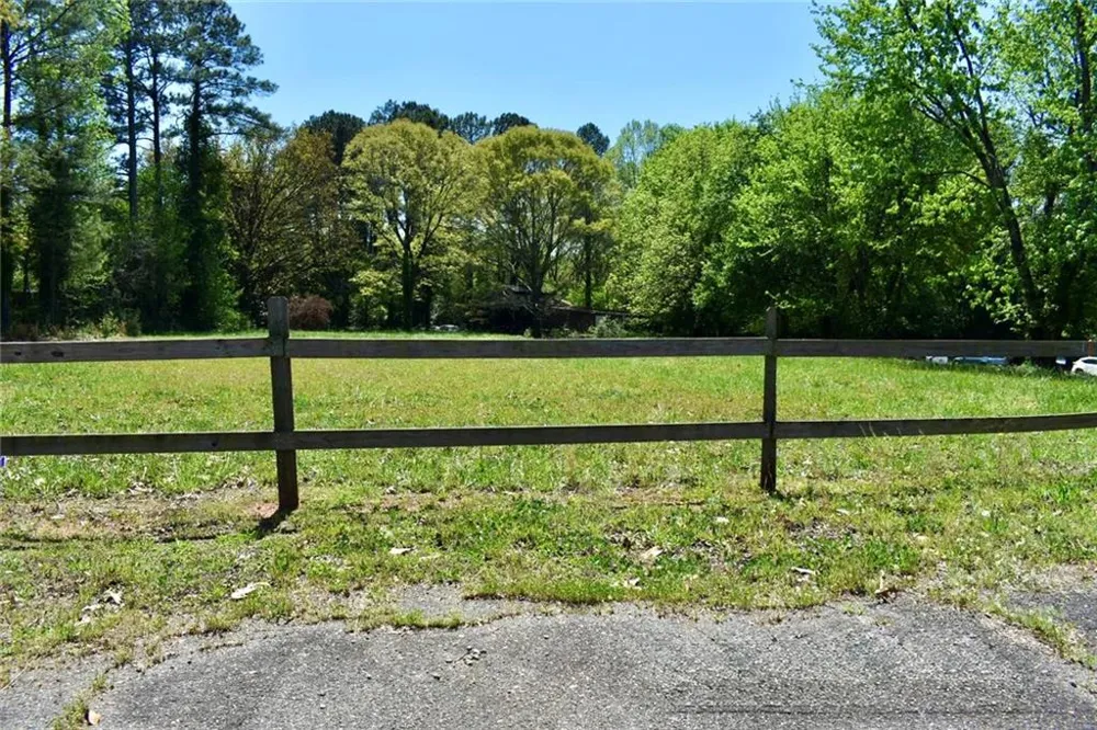 1400 Woodstock Road Roswell, GA 30075