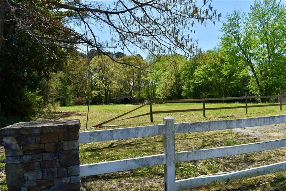 1400 Woodstock Road Roswell, GA 30075