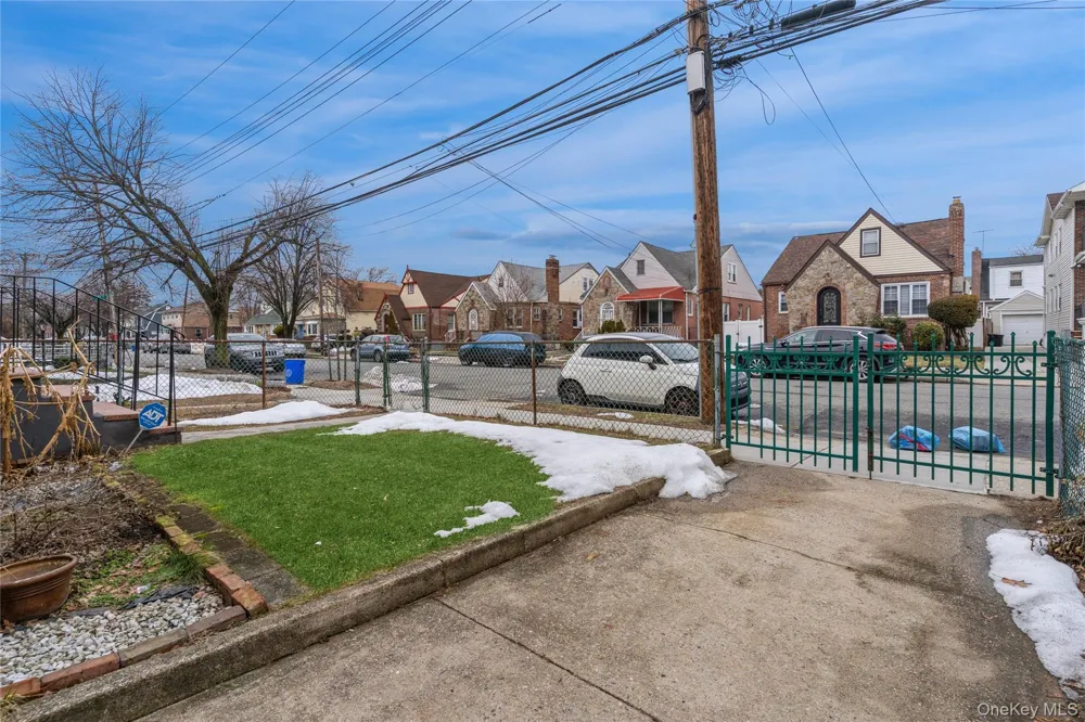 182-26 143rd Avenue Springfield Gardens, NY 11413