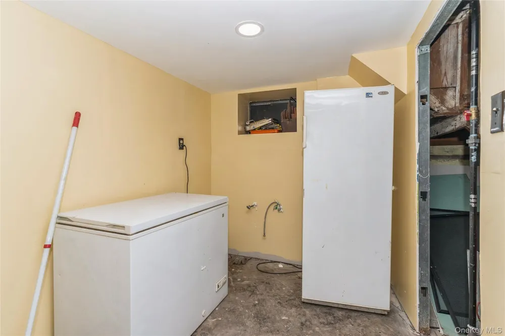 182-26 143rd Avenue Springfield Gardens, NY 11413