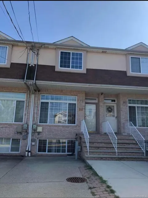24 Merrill Avenue