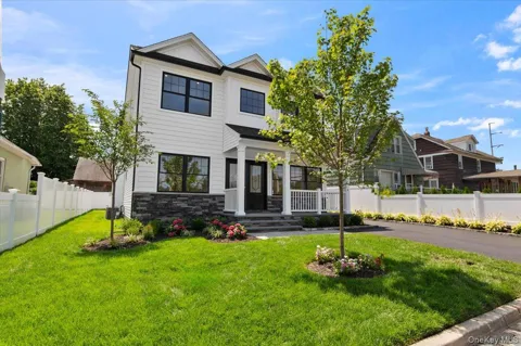 51 Willis Avenue